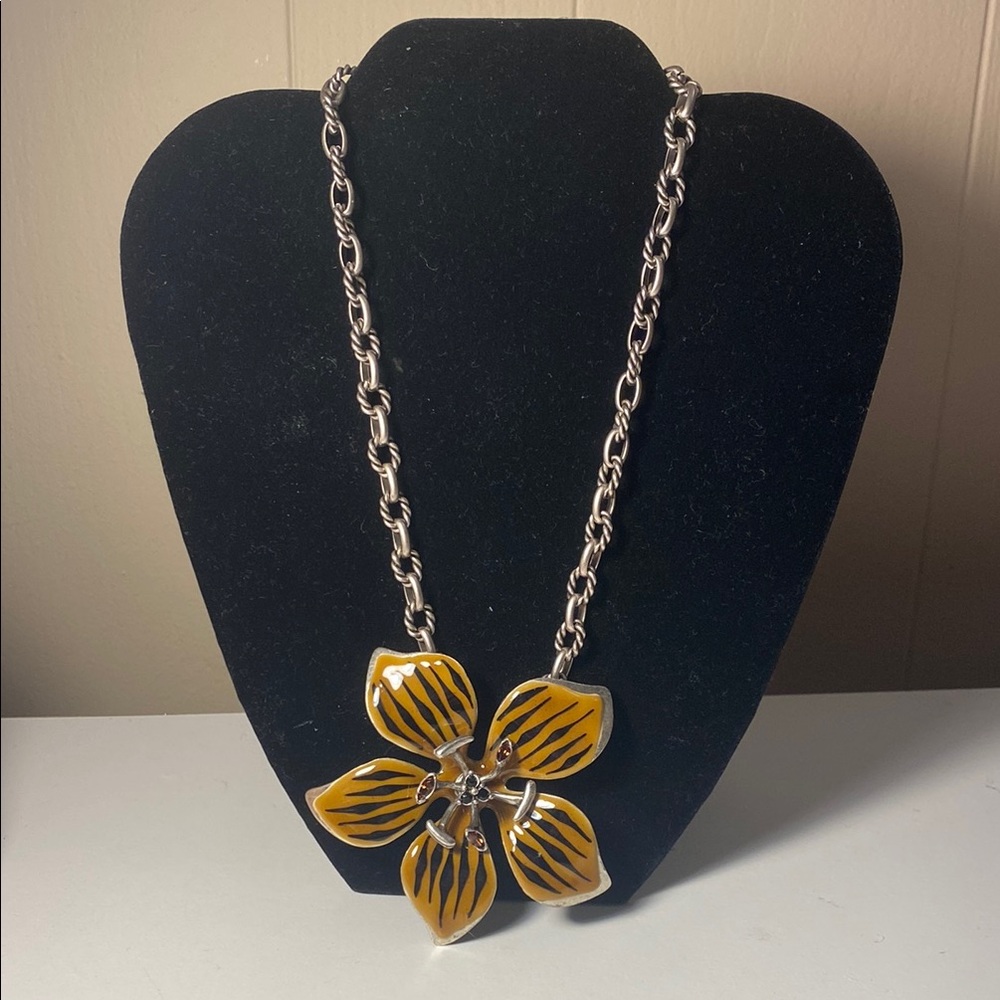 Elegant Orange and Black Floral Necklace - Picture 1 of 6